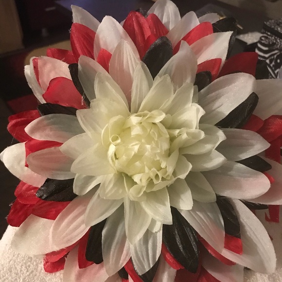 Medium  size Artificial Dahlia Flowers - Picture 4 of 8